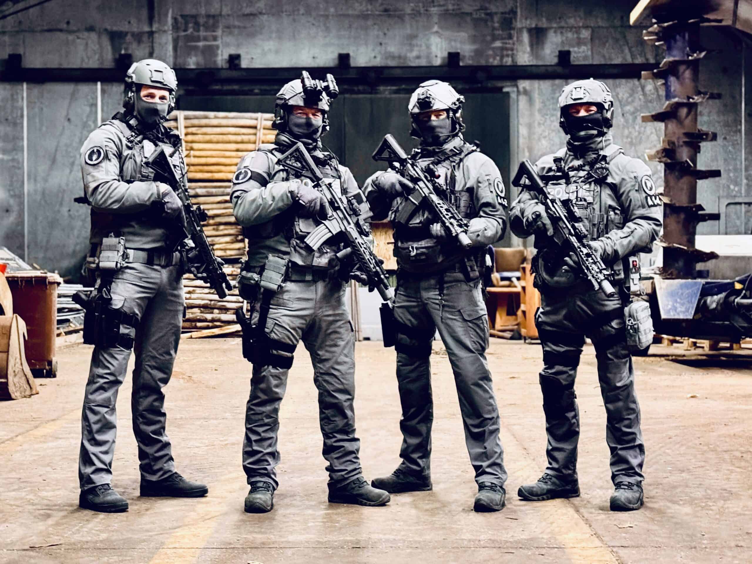 Bitumar Operators Uniform Politieuniform huren? Realistische uniformen voor film en televisie.
